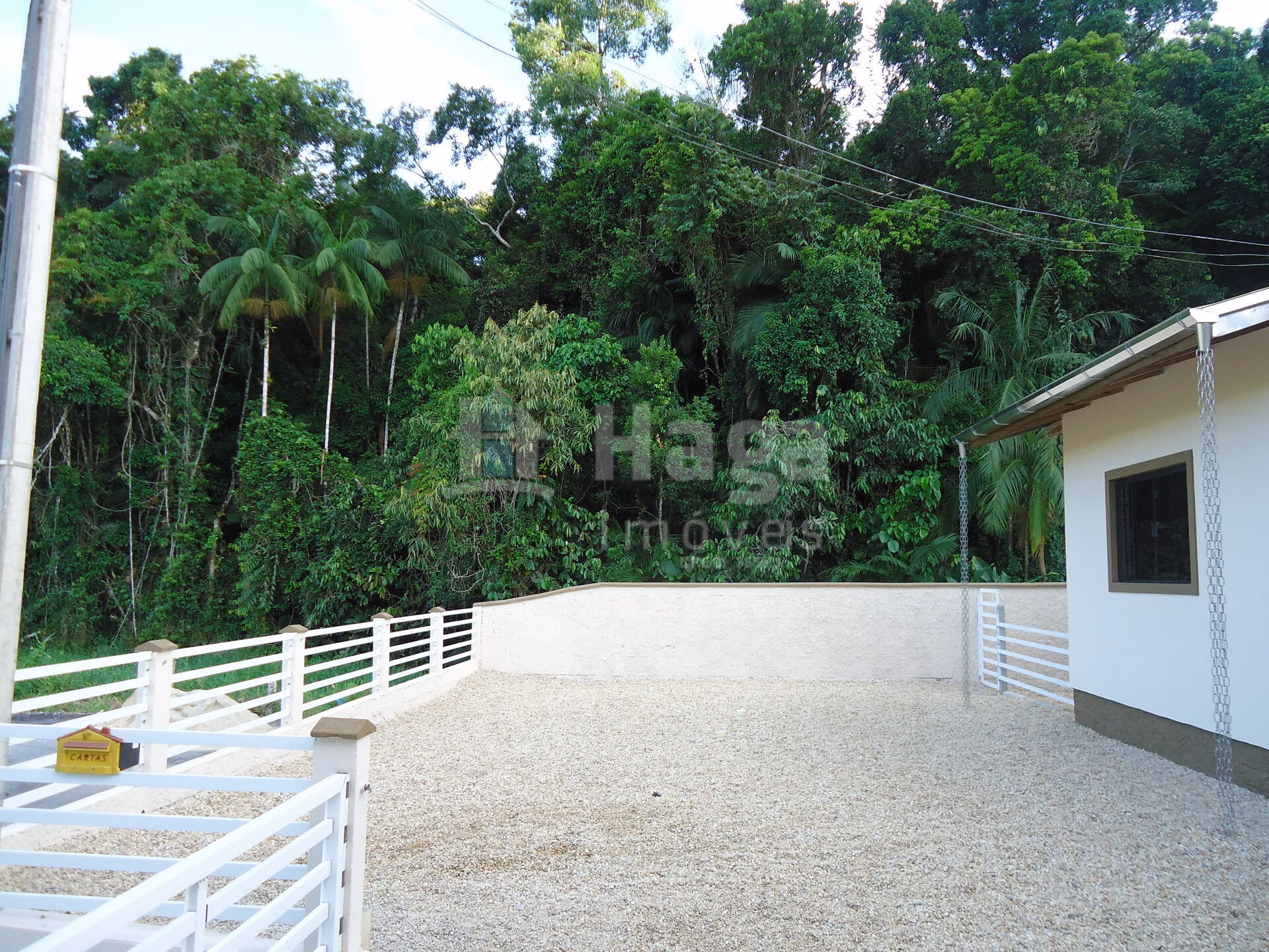 Casa de 405 m² em Brusque, SC