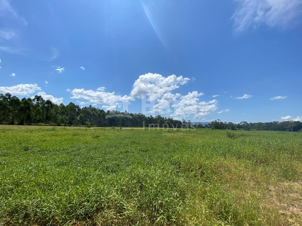 Terreno de 1.479 m² em Canelinha, SC