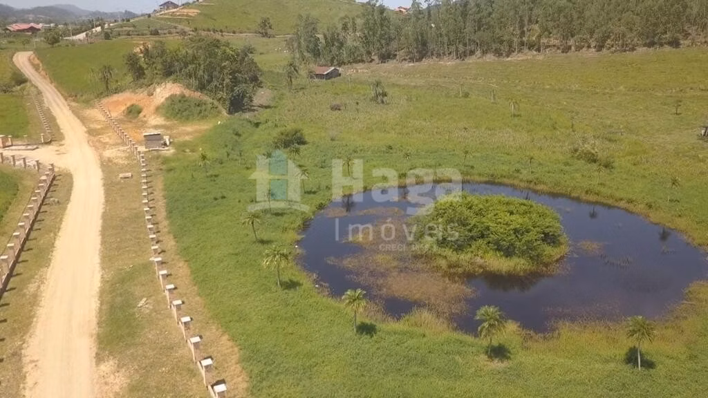 Terreno de 1.479 m² em Canelinha, SC