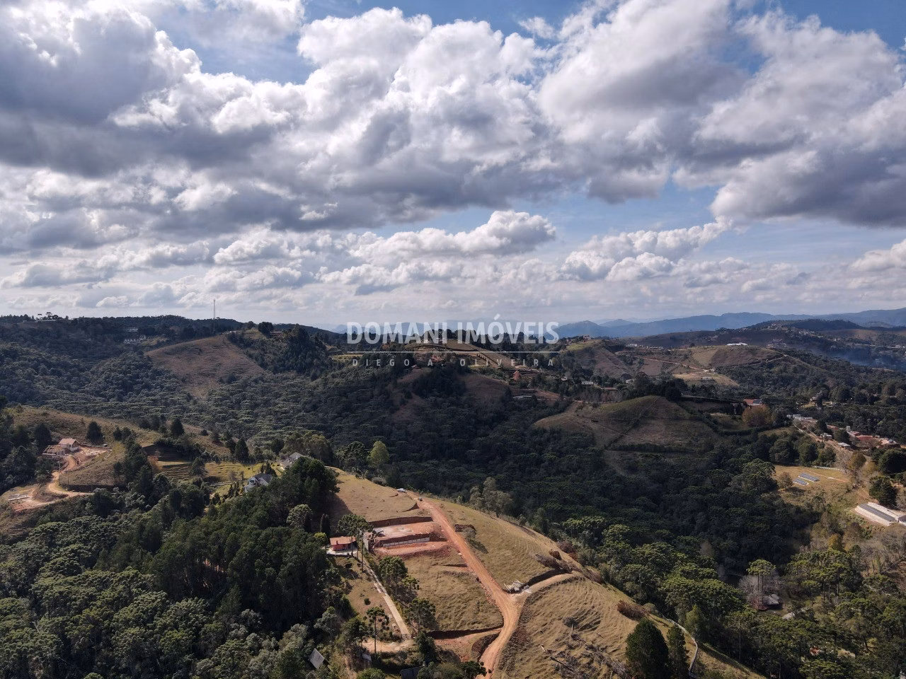 House of 1,000 m² in Campos do Jordão, SP, Brazil