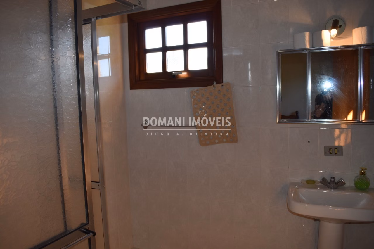 Casa de 1.120 m² em Campos do Jordão, SP