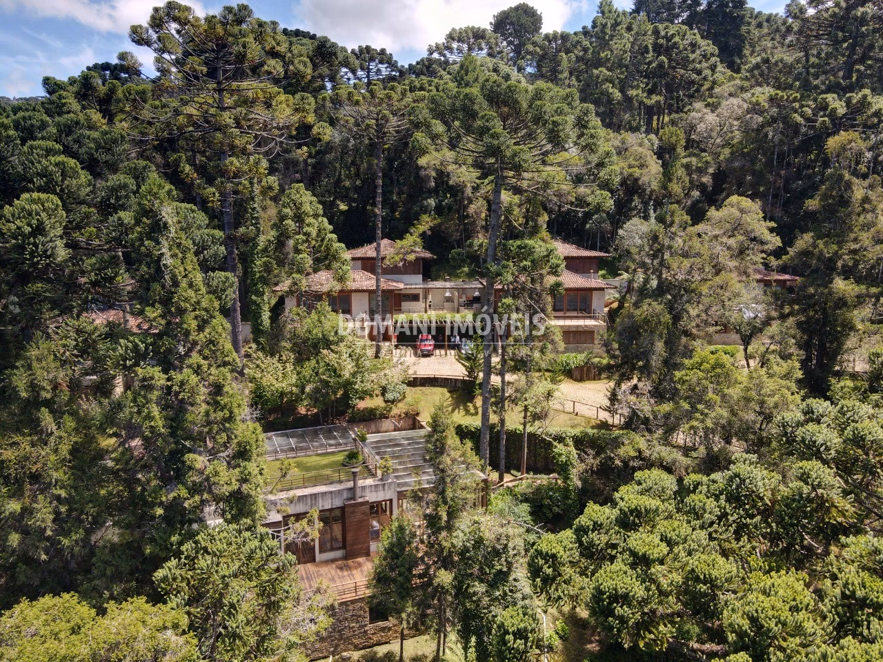 House of 1,305 m² in Campos do Jordão, SP, Brazil
