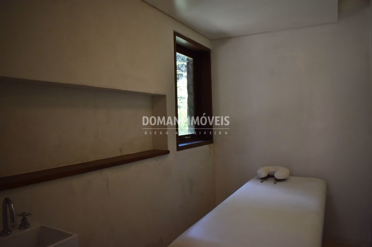 Casa de 1.305 m² em Campos do Jordão, SP