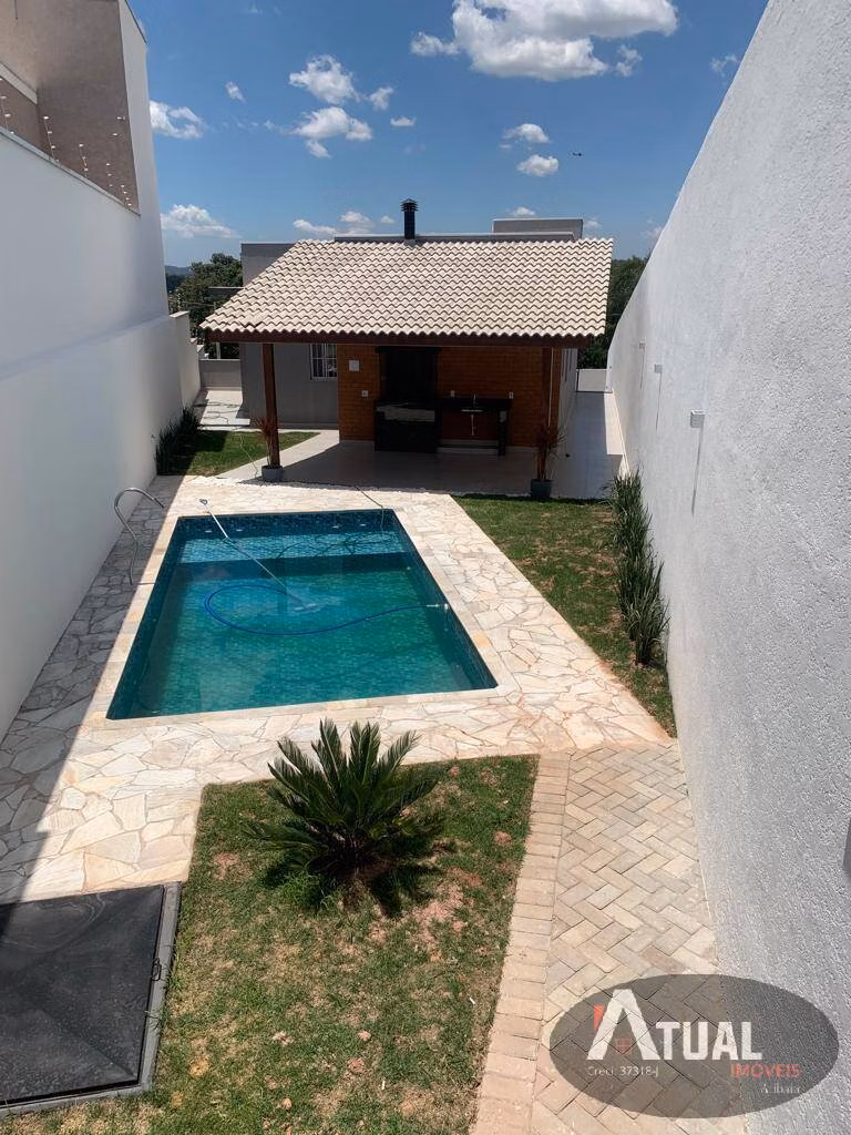 Casa de 364 m² em Atibaia, SP