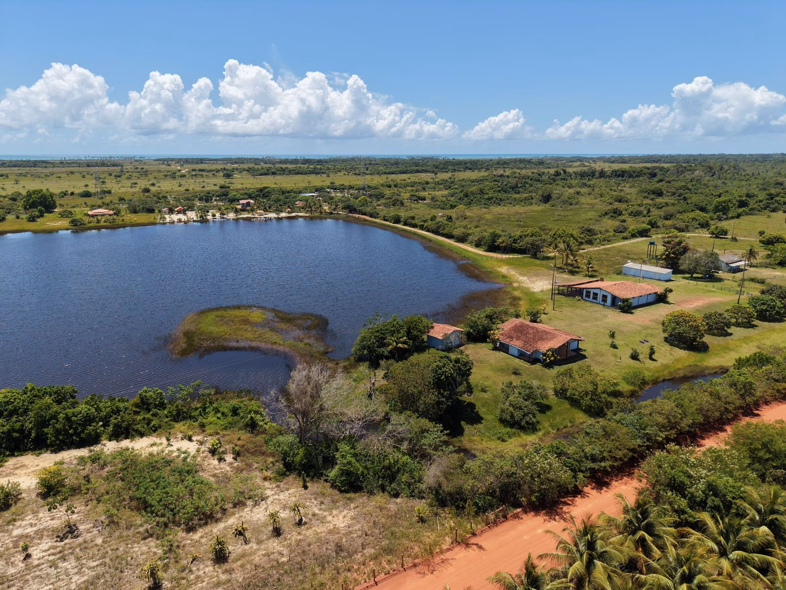 Fazenda à venda e para arrendar de 52 ha em Linhares, ES