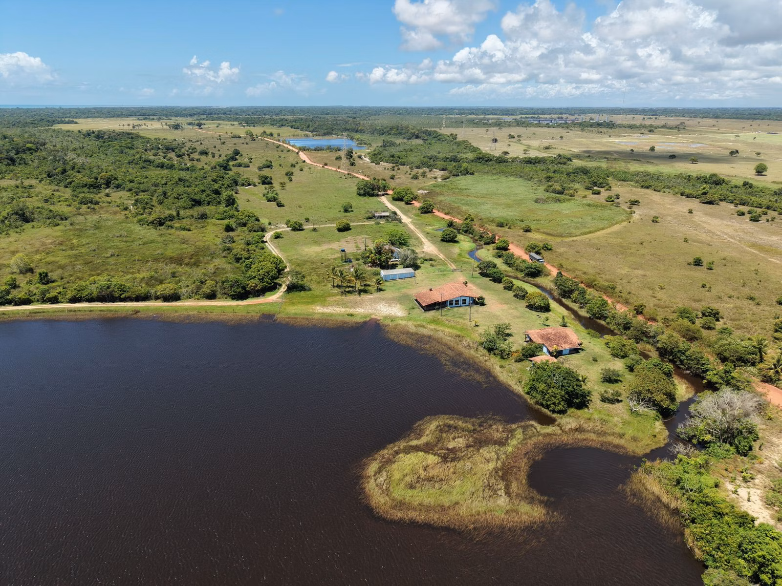 Fazenda à venda e para arrendar de 52 ha em Linhares, ES