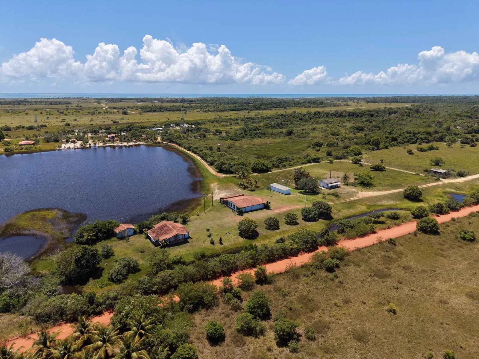 Fazenda à venda e para arrendar de 52 ha em Linhares, ES