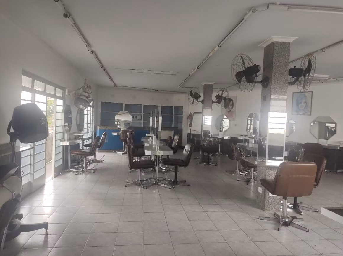 Comercial de 200 m² em São José dos Campos, SP