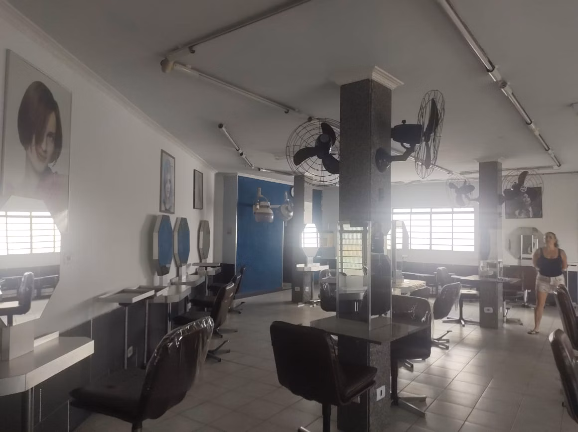 Comercial de 200 m² em São José dos Campos, SP