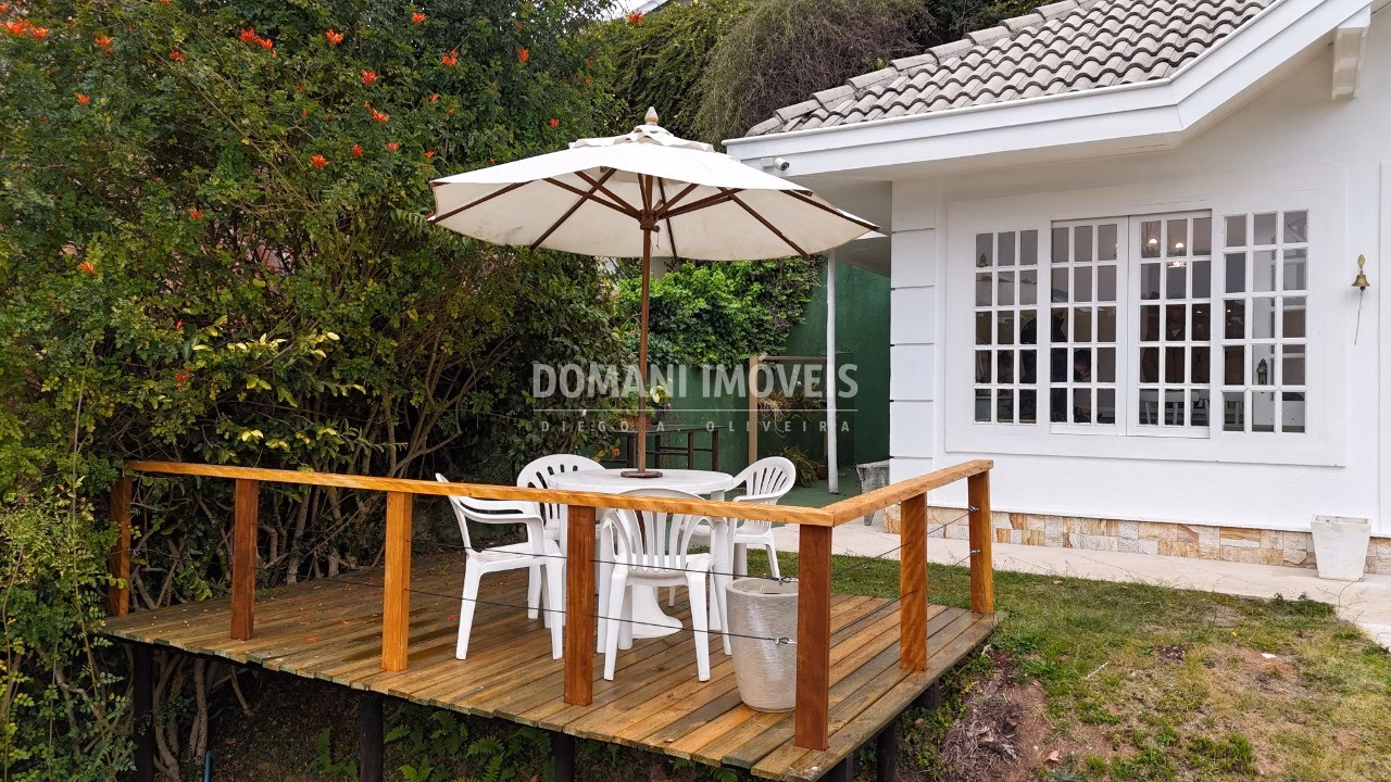 Casa de 695 m² em Campos do Jordão, SP