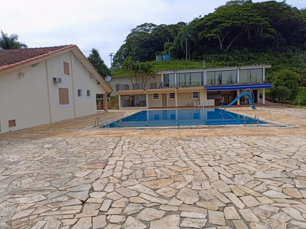 Fazenda de 671 ha em Juquiá, SP