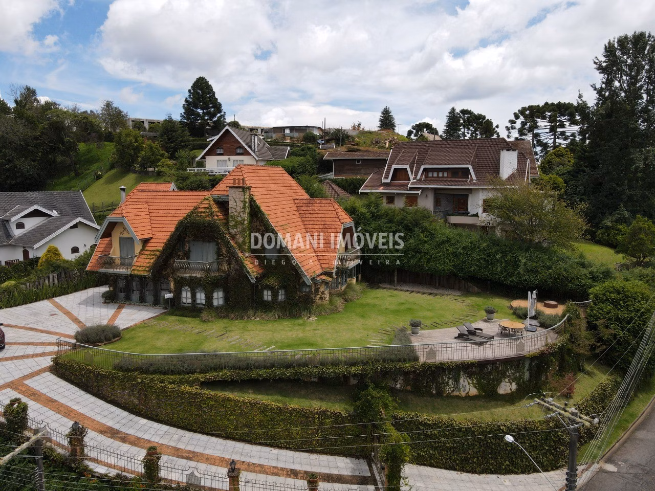 House of 1,000 m² in Campos do Jordão, SP, Brazil