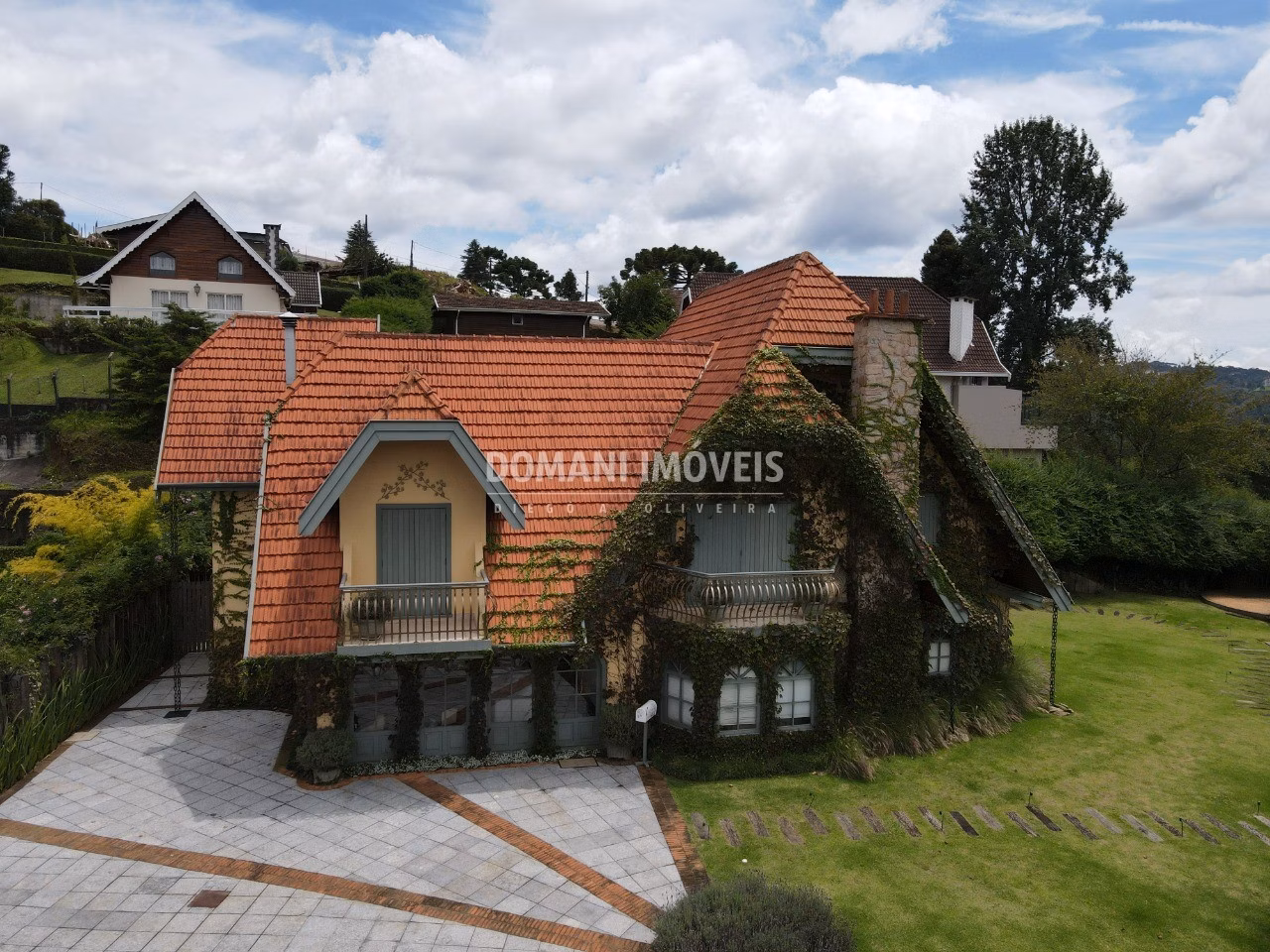 House of 1,000 m² in Campos do Jordão, SP, Brazil