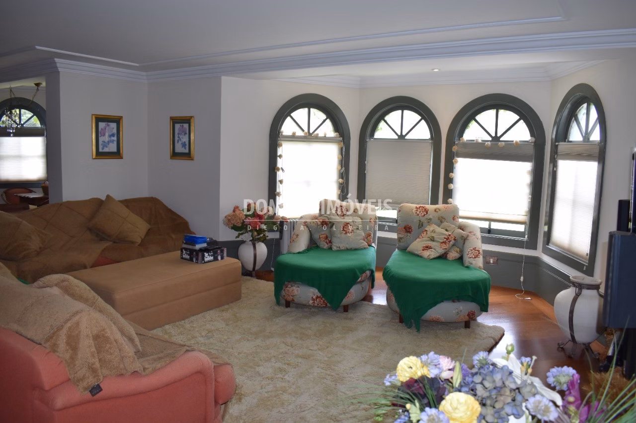 House of 1,000 m² in Campos do Jordão, SP, Brazil