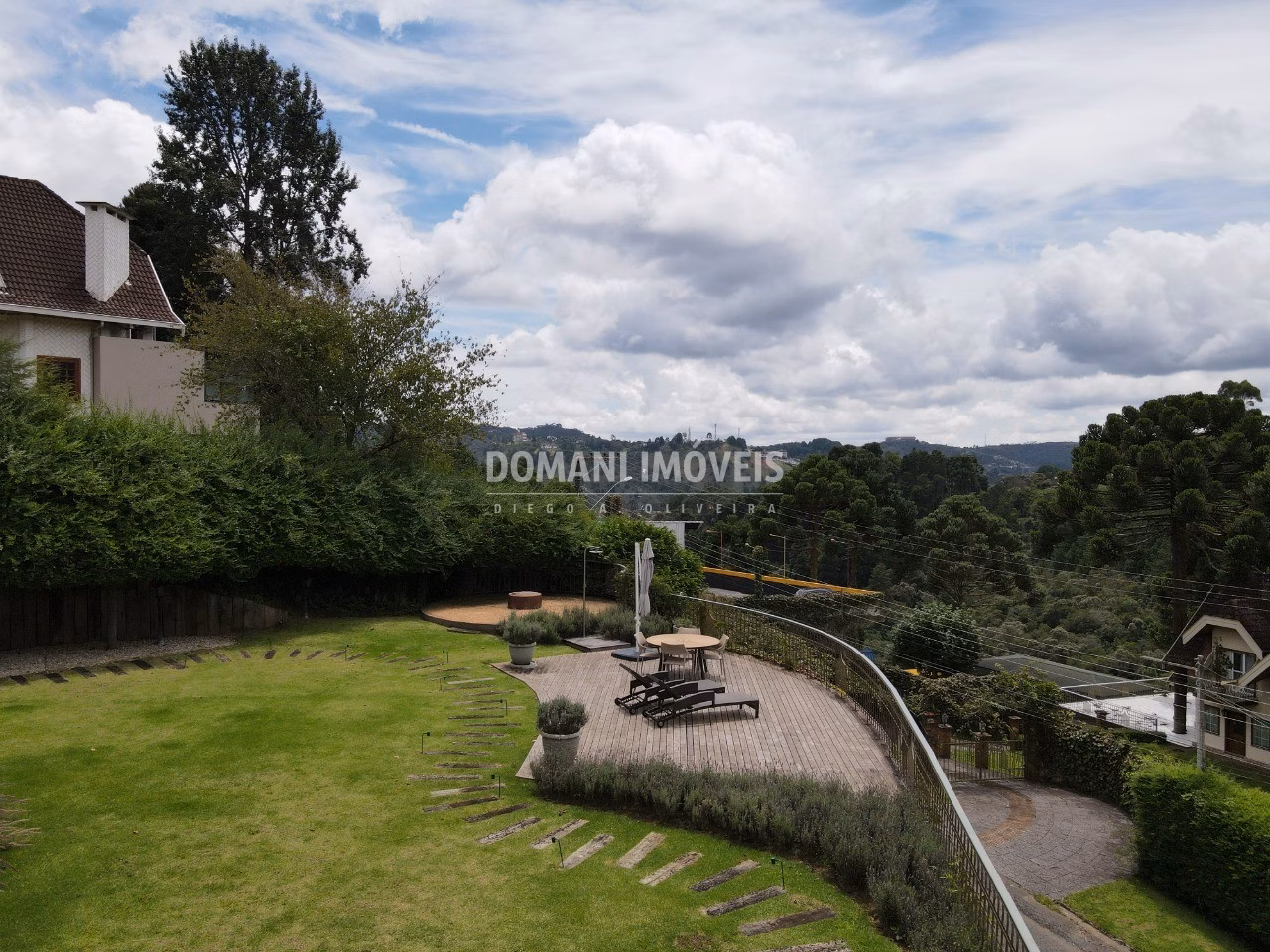 House of 1,000 m² in Campos do Jordão, SP, Brazil