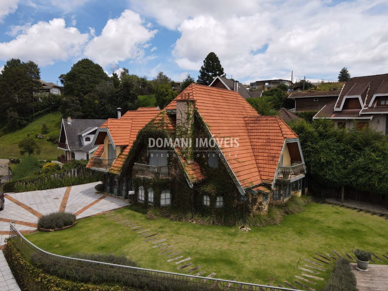 House of 1,000 m² in Campos do Jordão, SP, Brazil