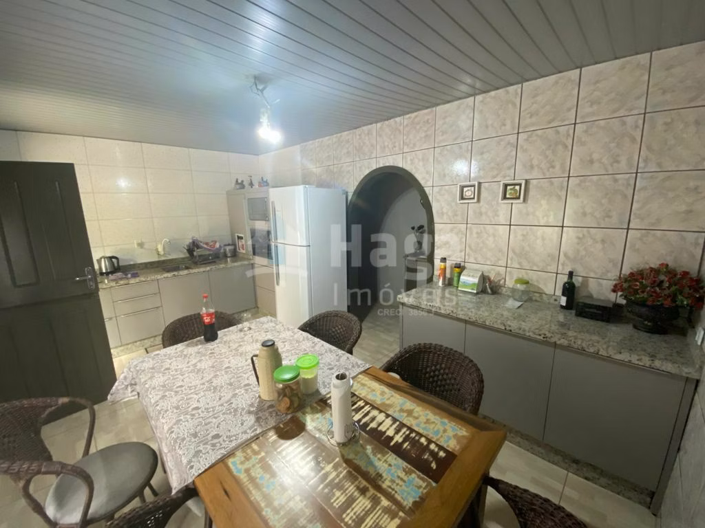 Casa de 1.500 m² em Nova Trento, SC