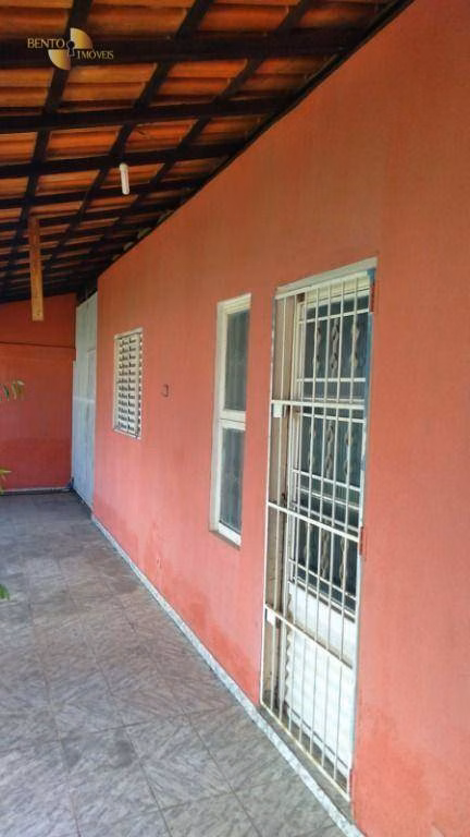Casa de 200 m² em Várzea Grande, MT