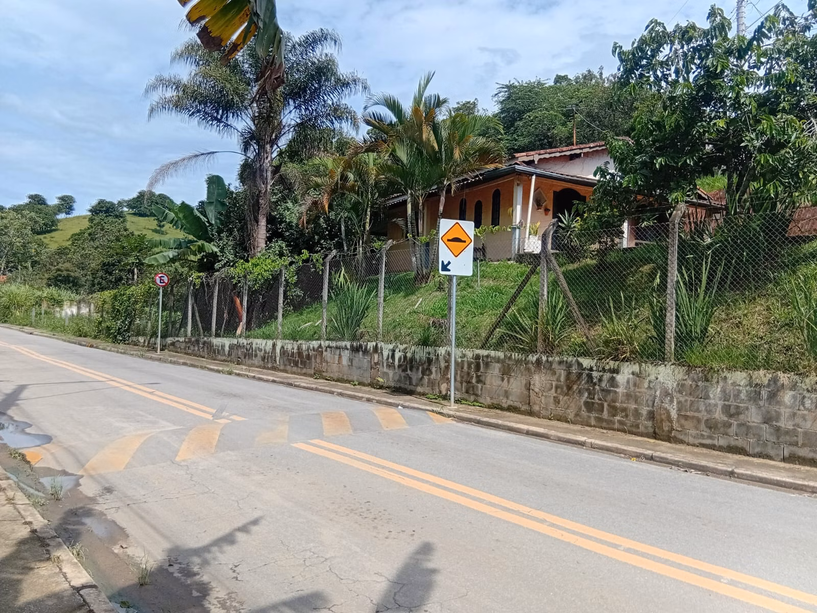Chácara de 1.450 m² em São José dos Campos, SP