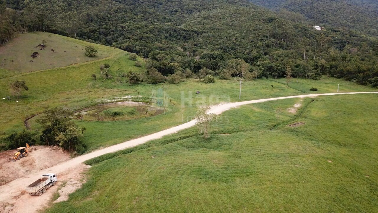 Terreno de 2.010 m² em Canelinha, SC