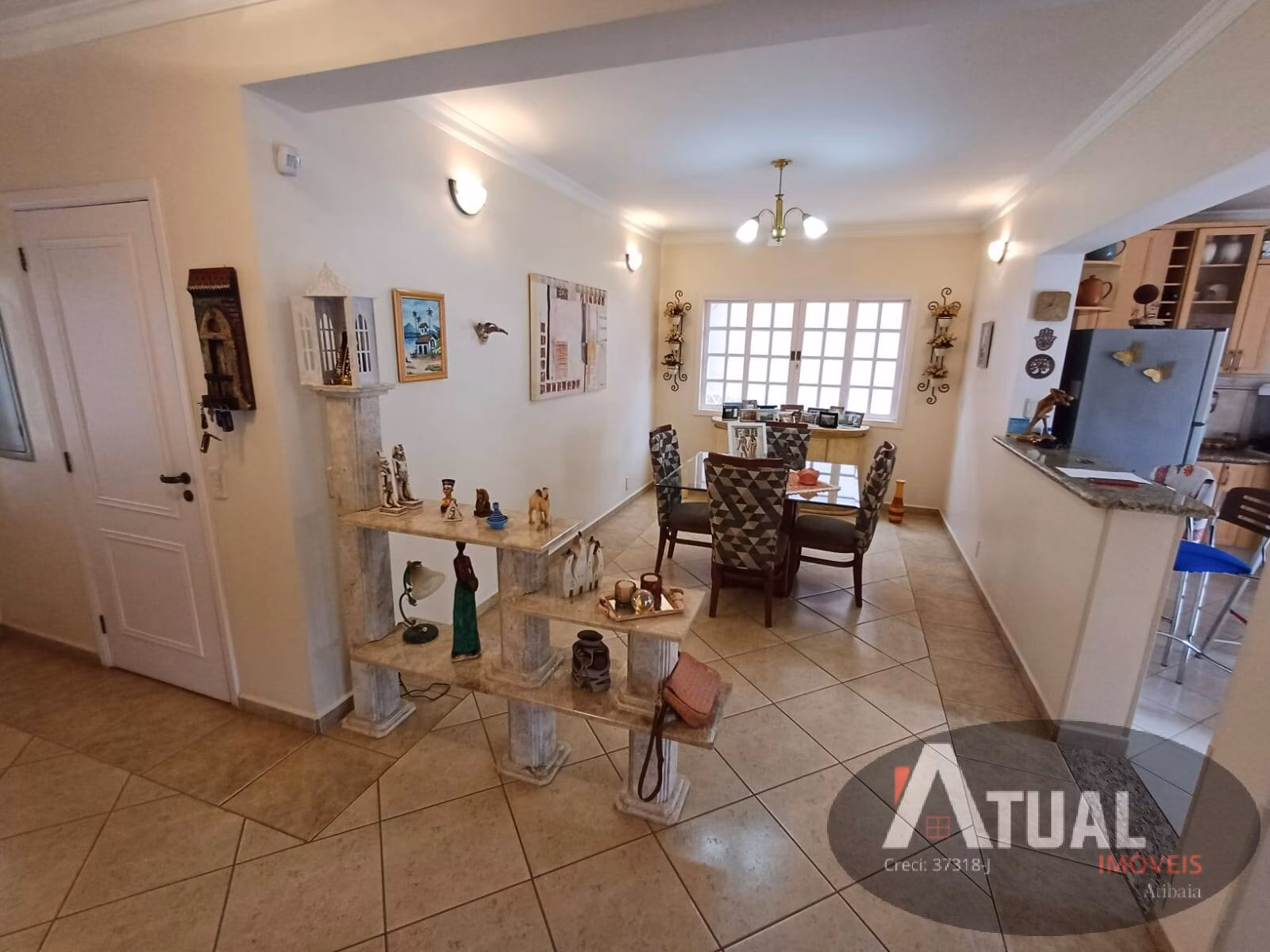 Casa de 427 m² em Atibaia, SP