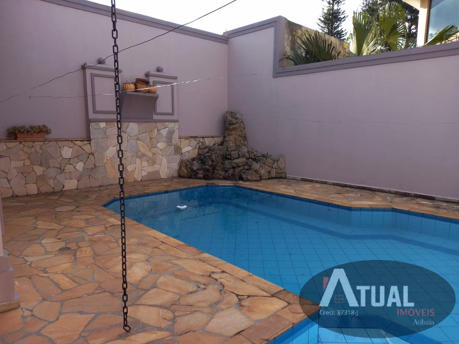 Casa de 427 m² em Atibaia, SP