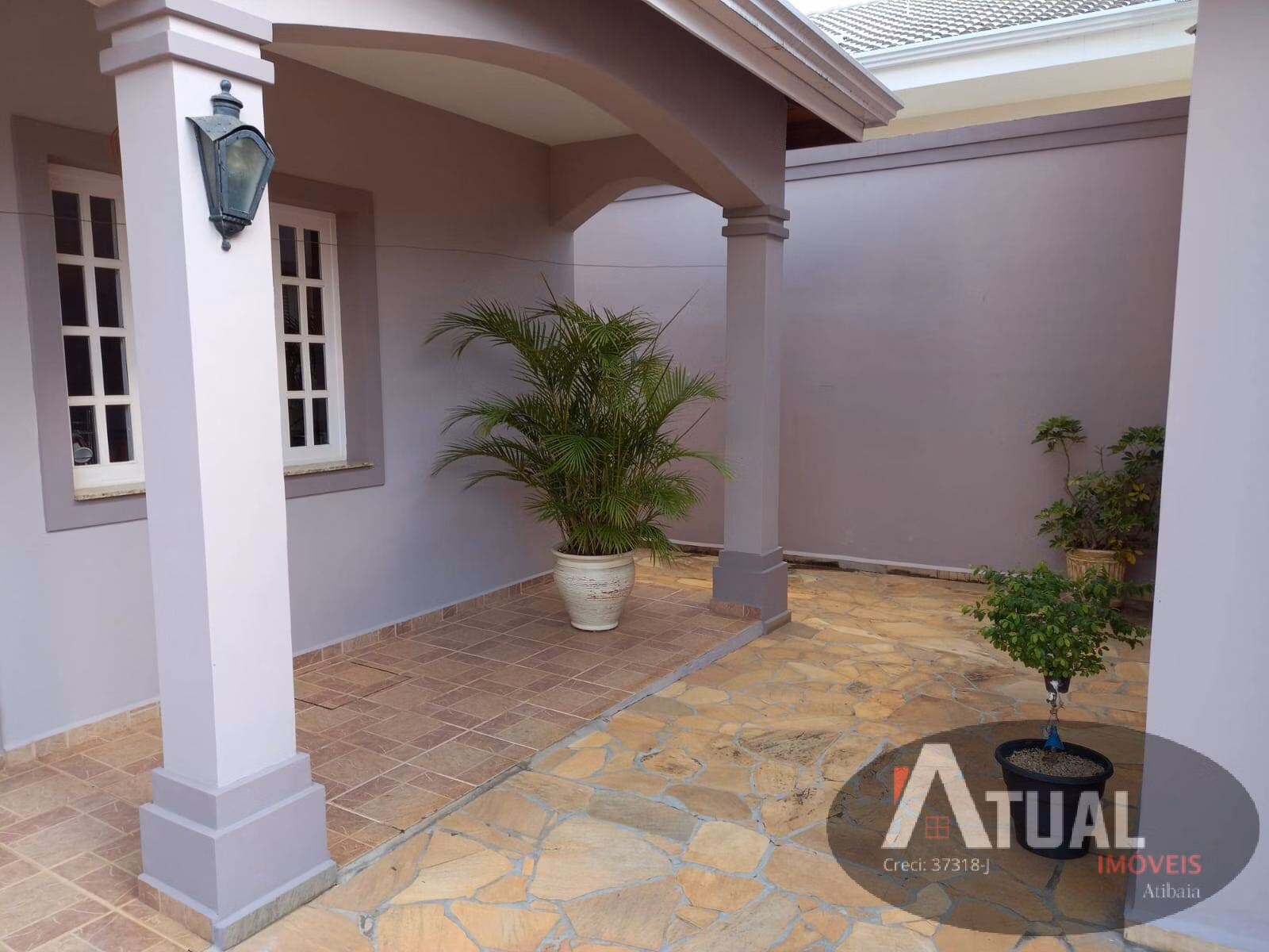 Casa de 427 m² em Atibaia, SP
