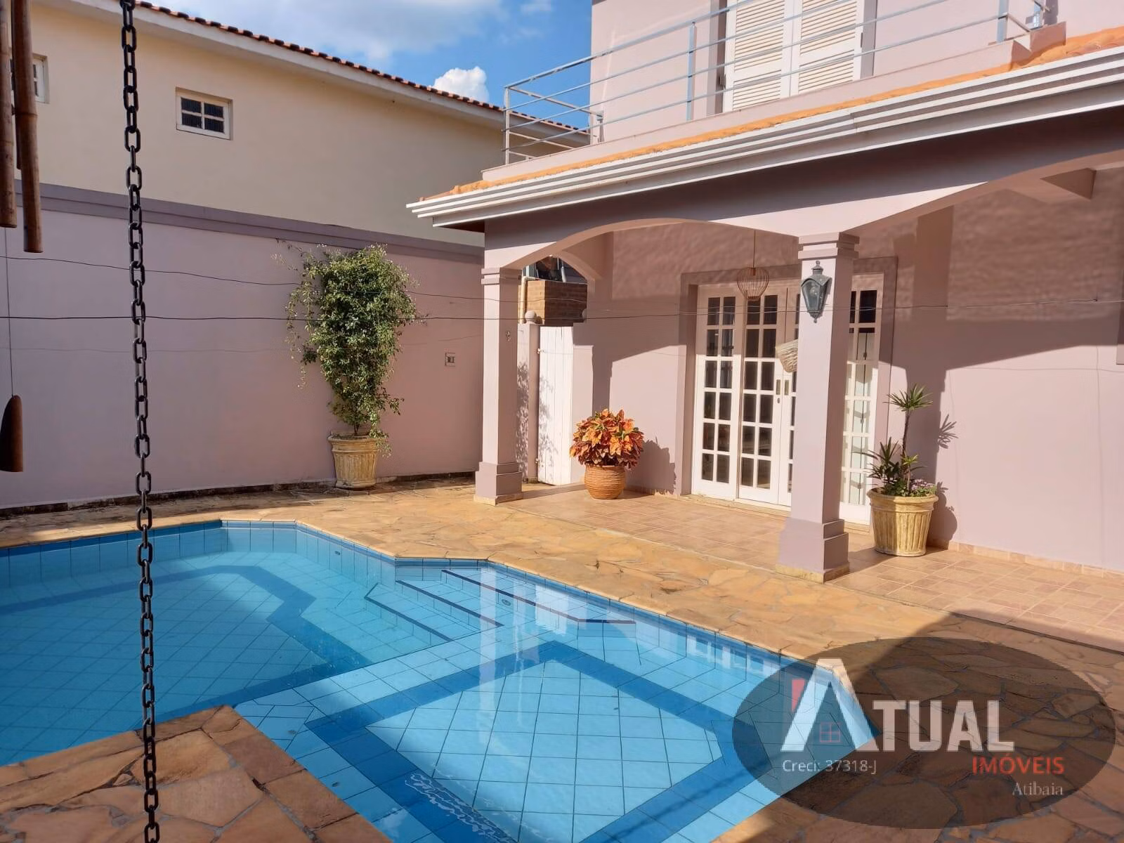 Casa de 427 m² em Atibaia, SP