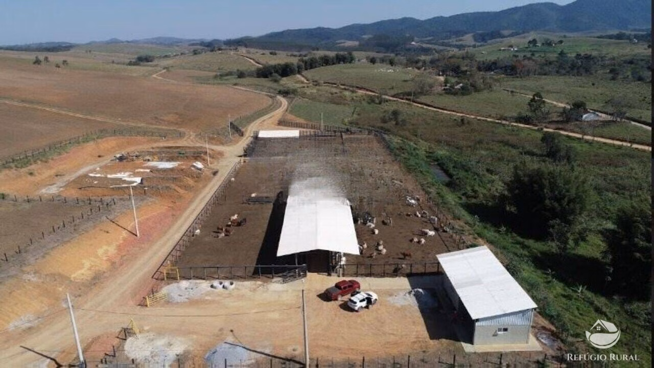 Fazenda de 256 ha em Caçapava, SP