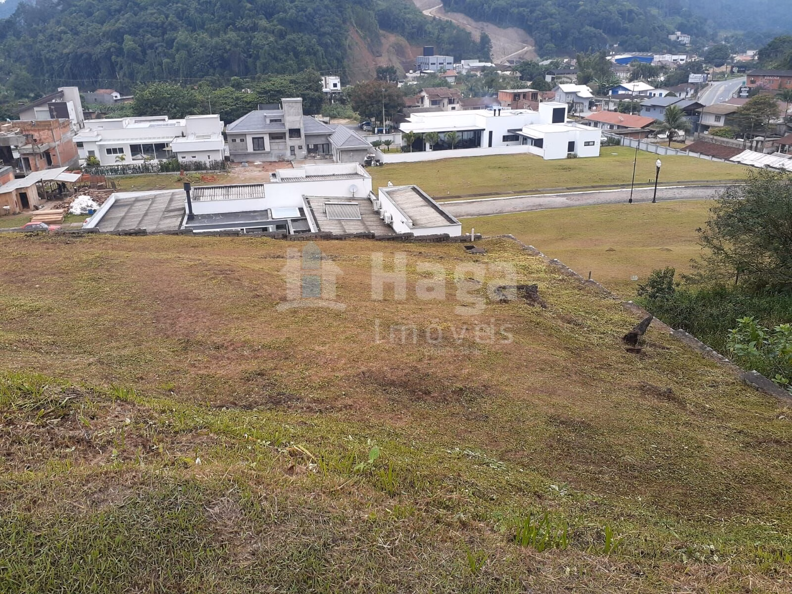 Terreno de 750 m² em Guabiruba, SC
