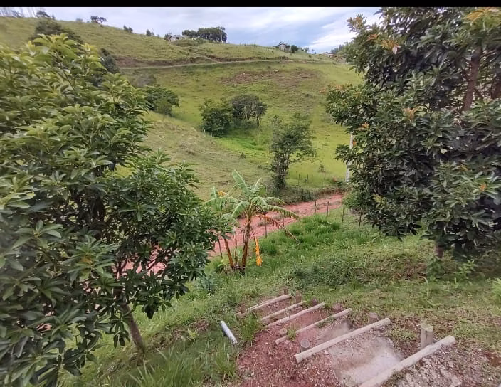 Chácara de 680 m² em Paraibuna, SP