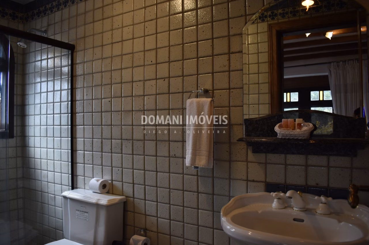 Comercial de 850 m² em Campos do Jordão, SP