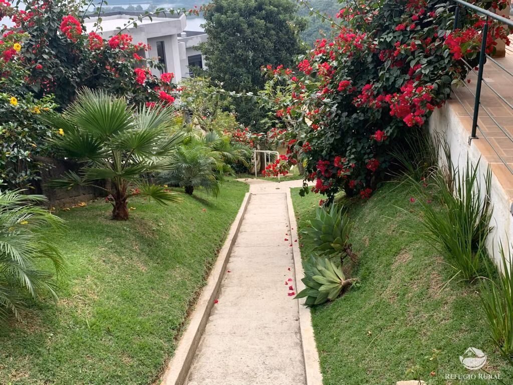 Chácara de 1.100 m² em Igaratá, SP