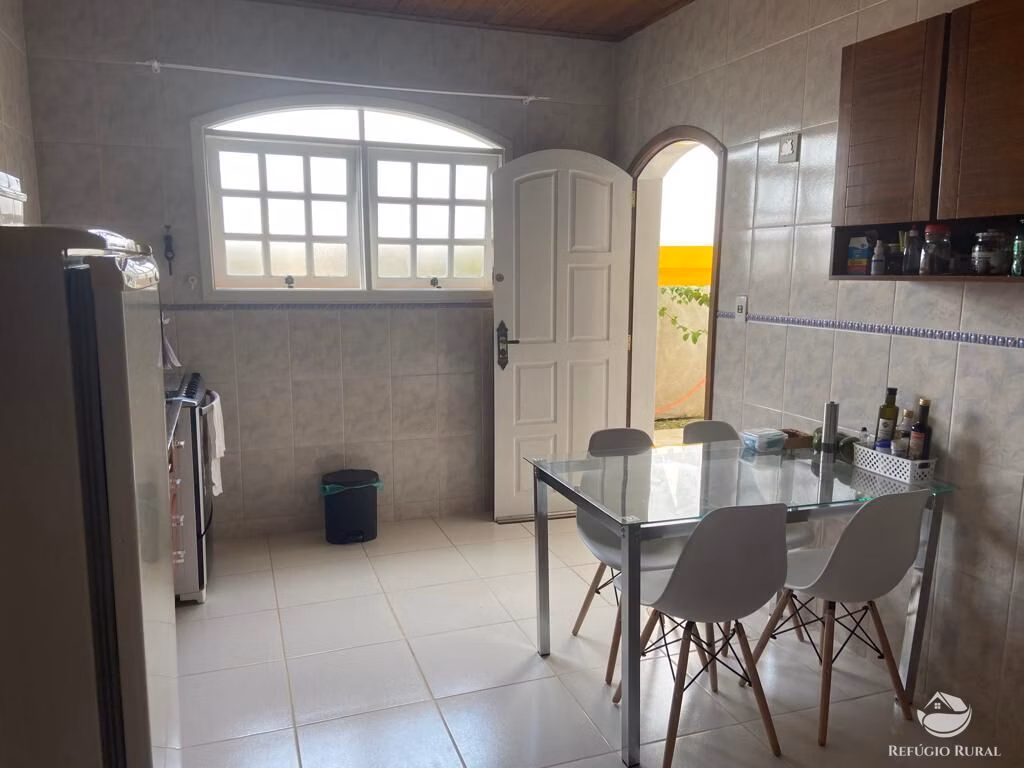 Chácara de 1.100 m² em Igaratá, SP
