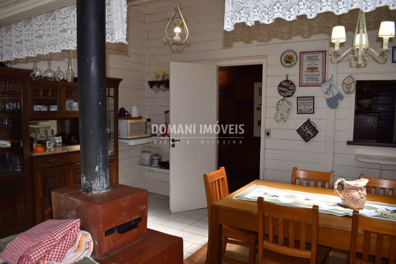 Casa de 1.420 m² em Campos do Jordão, SP