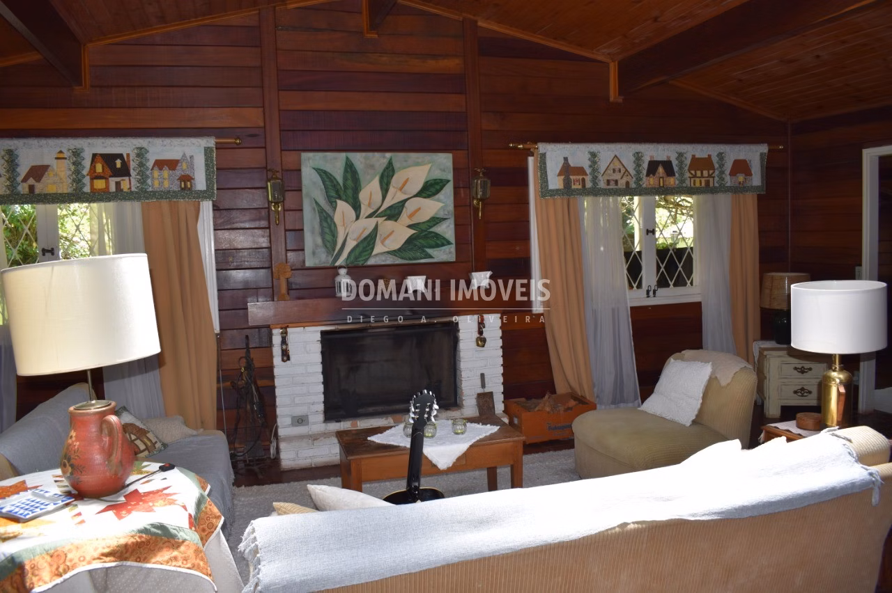 Casa de 1.420 m² em Campos do Jordão, SP