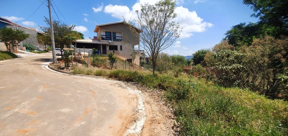 Terreno de 542 m² em Piracaia, SP