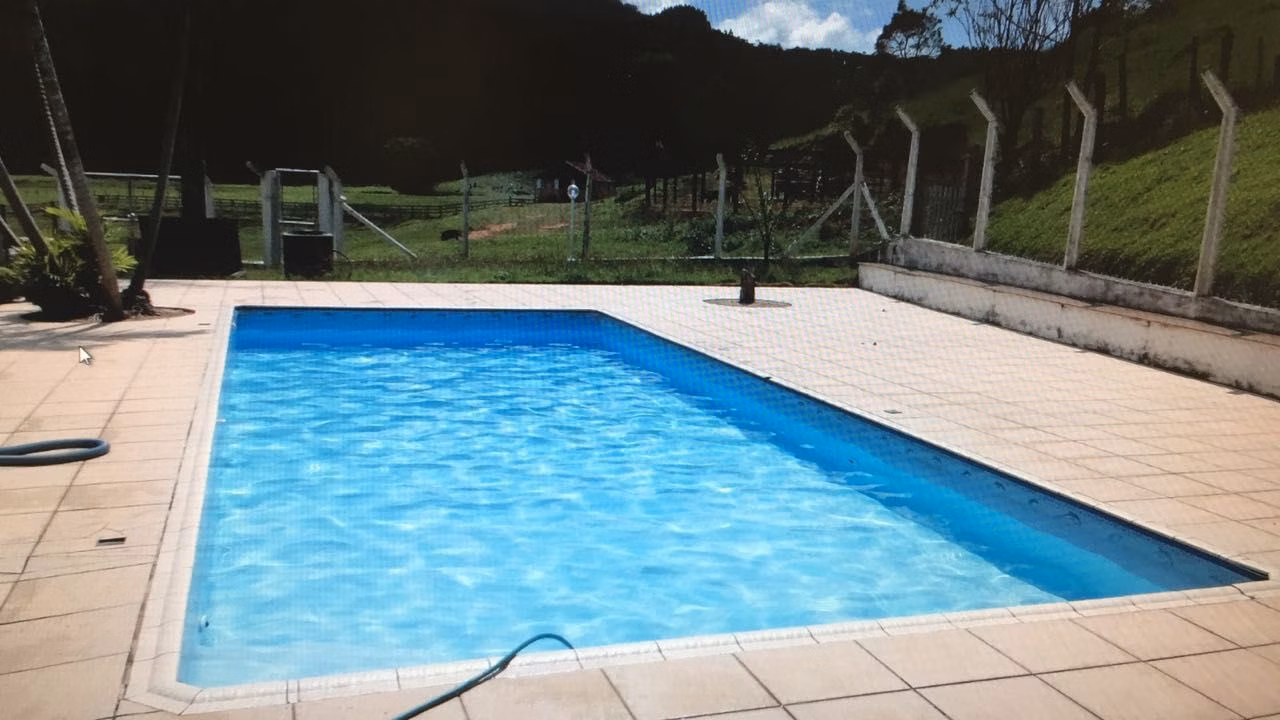 Sítio de 97 ha em Lagoinha, SP