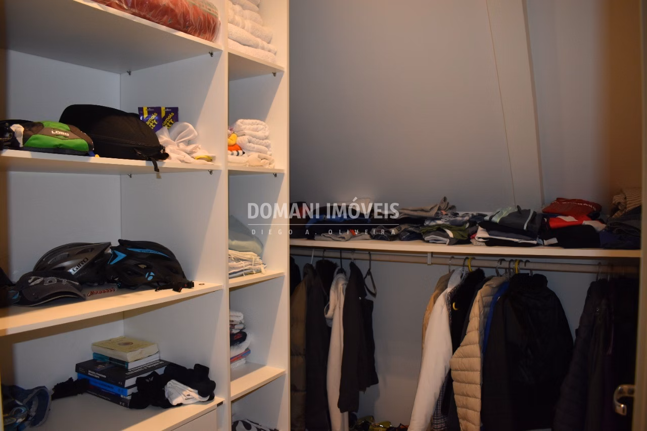 Casa de 1.200 m² em Campos do Jordão, SP