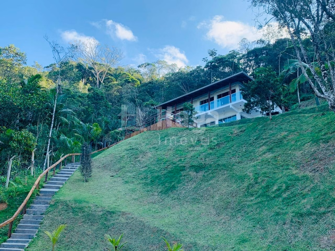 Chácara de 5.980 m² em Camboriú, SC