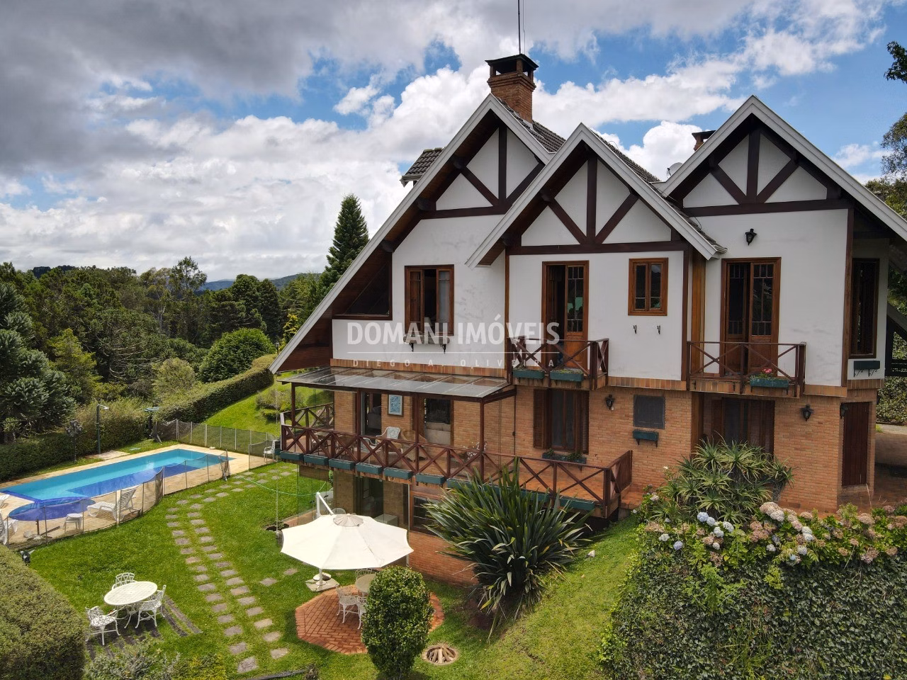Casa de 5.445 m² em Campos do Jordão, SP