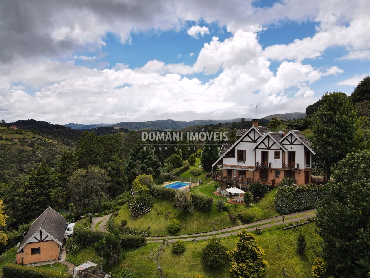 Casa de 5.445 m² em Campos do Jordão, SP