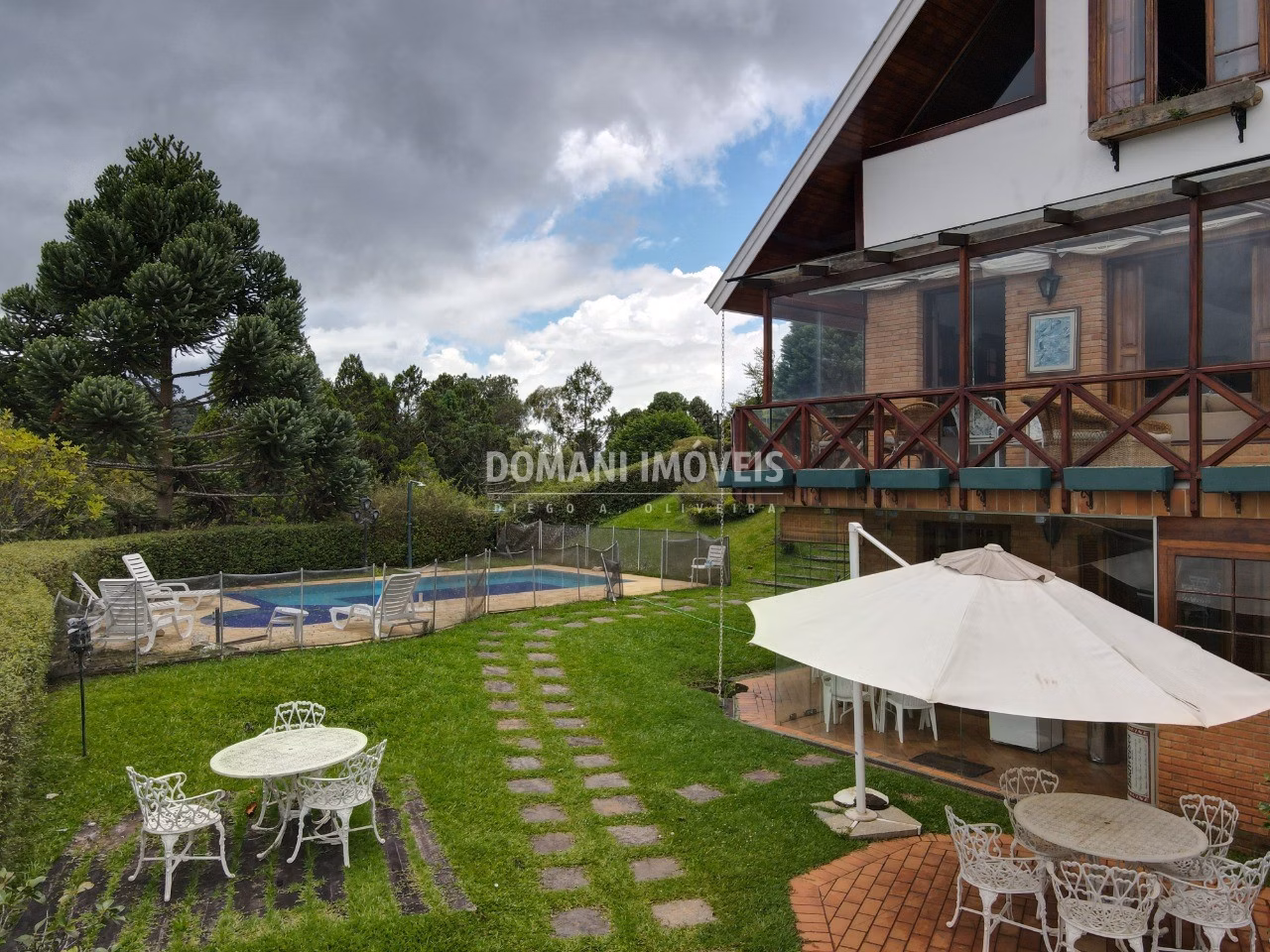 Casa de 5.445 m² em Campos do Jordão, SP