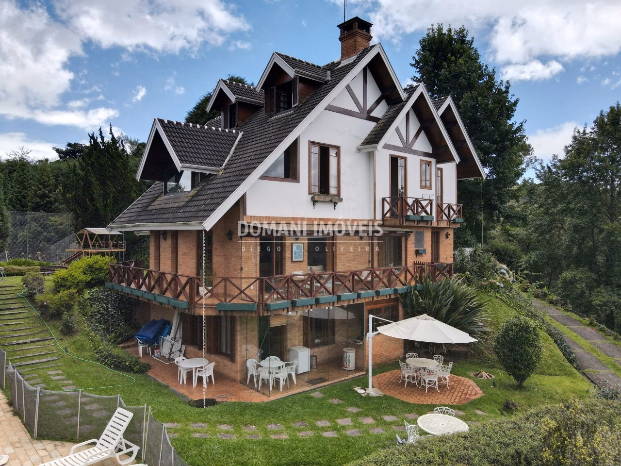 Casa de 5.445 m² em Campos do Jordão, SP