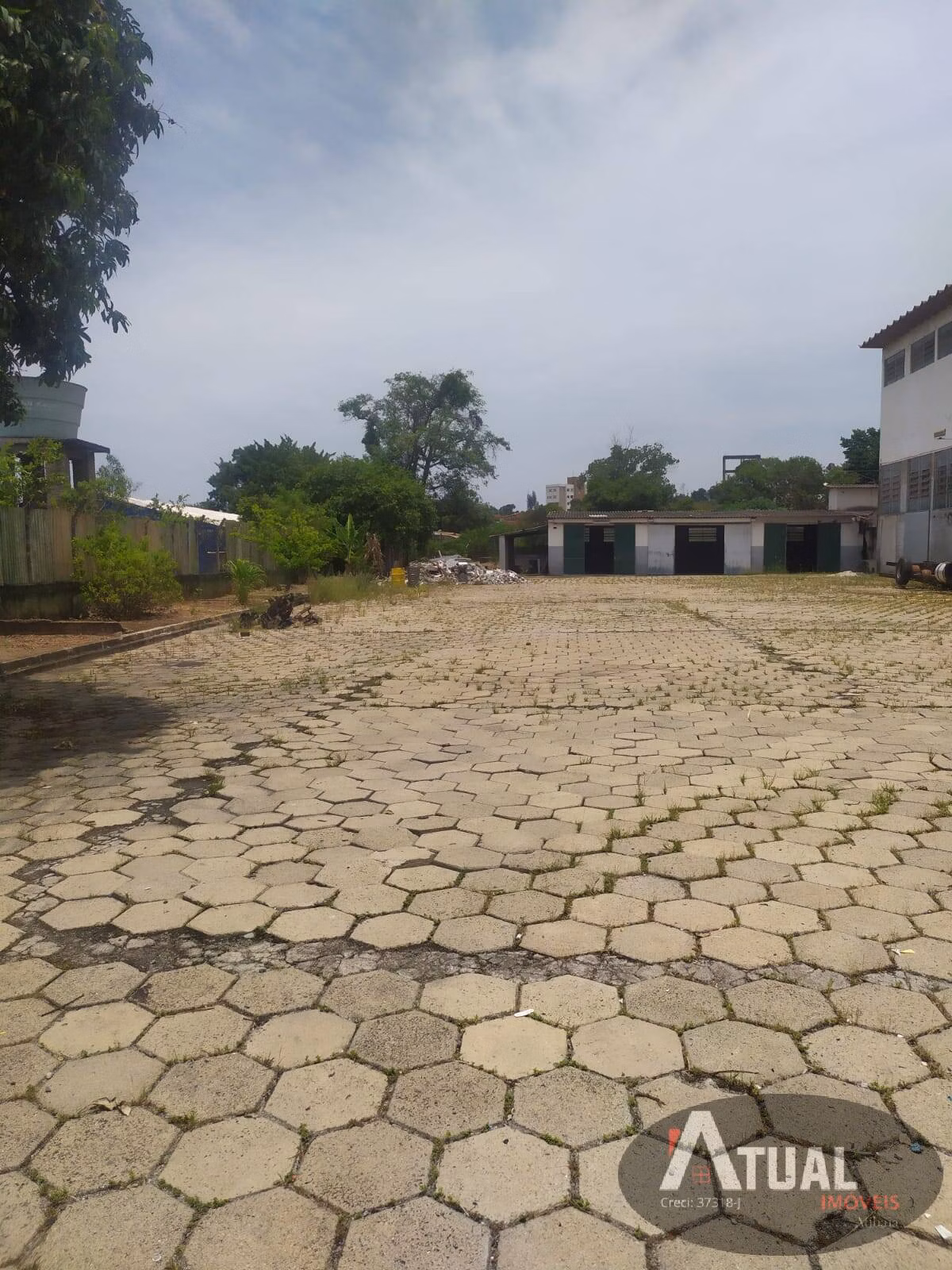 Comercial de 6.000 m² em Atibaia, SP