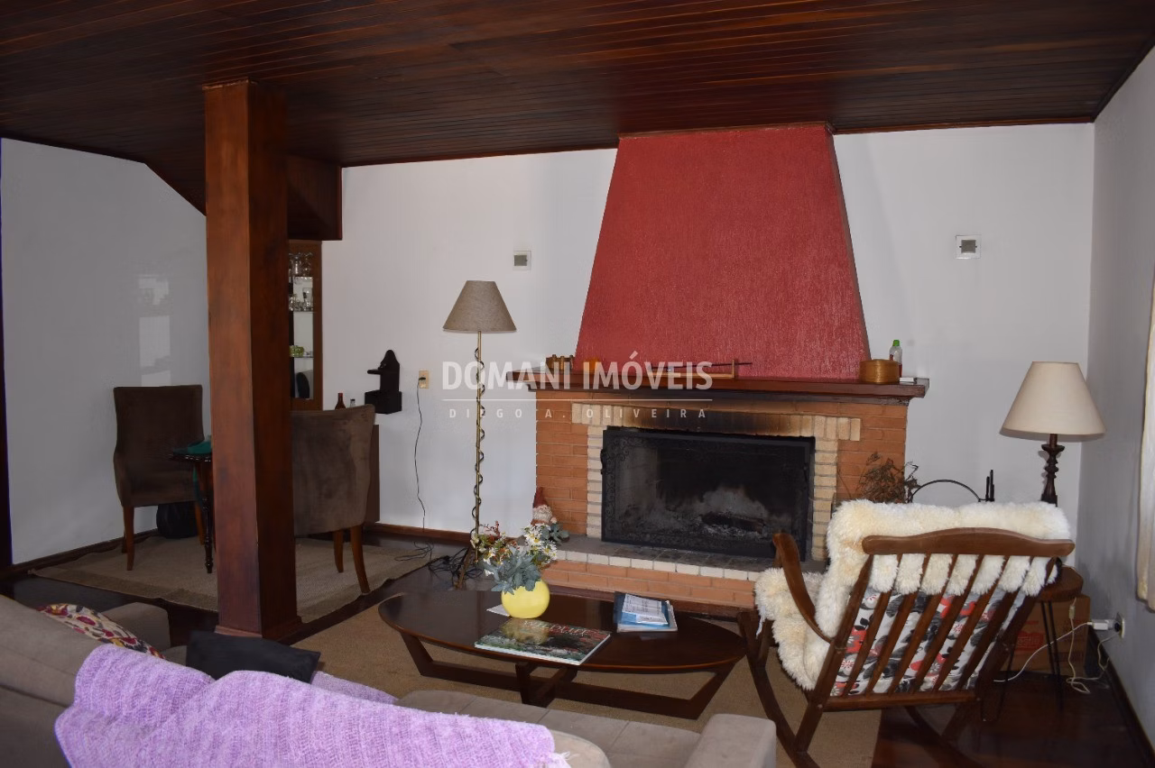 Casa de 2.650 m² em Campos do Jordão, SP