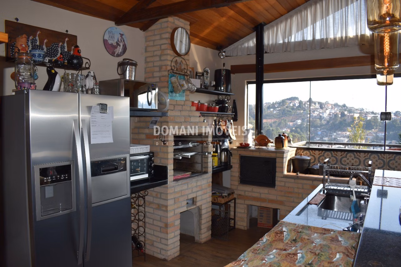 Casa de 1.120 m² em Campos do Jordão, SP