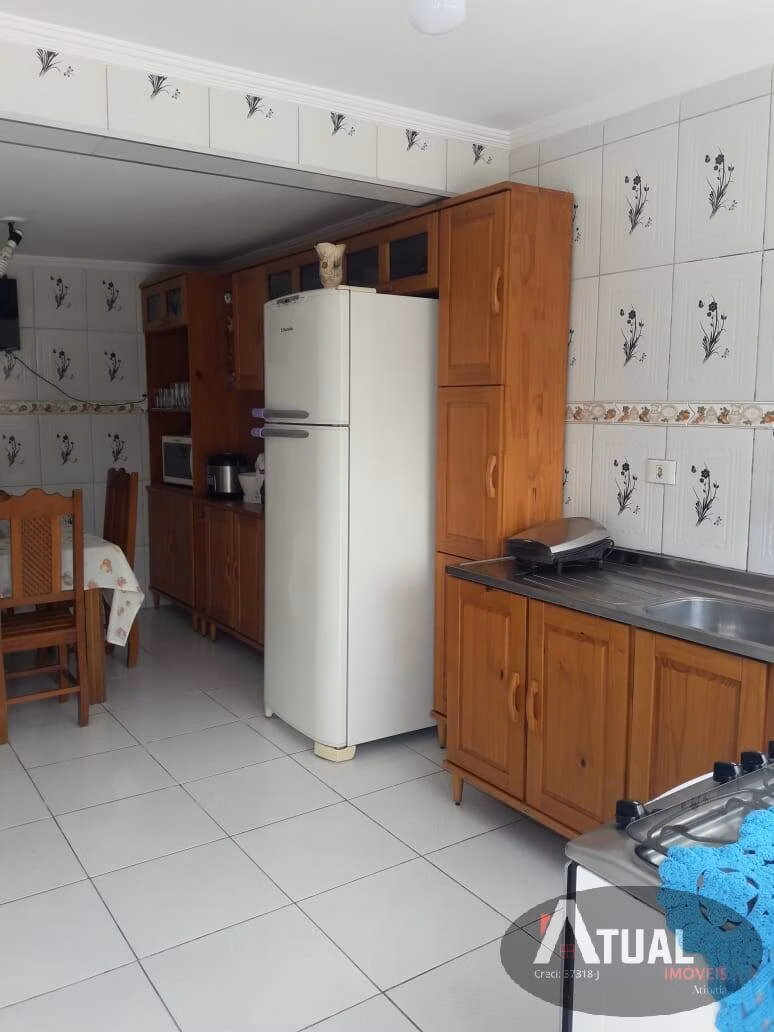Casa de 350 m² em Itaquaquecetuba, SP