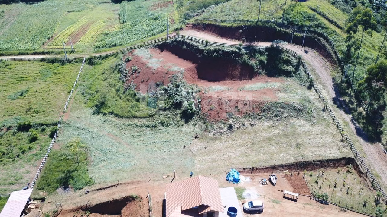 Fazenda de 2.234 m² em Canelinha, SC
