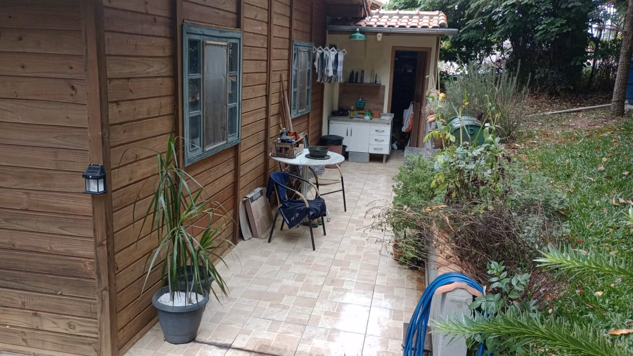 Chácara de 1.200 m² em Jambeiro, SP